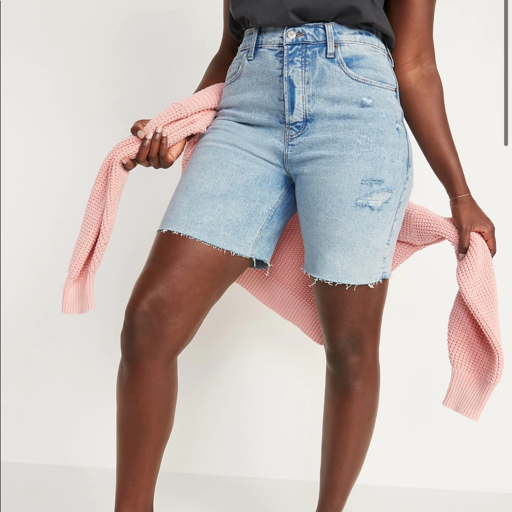 Gap High-Waisted Sky Hi Straight Cut-Off Shorts